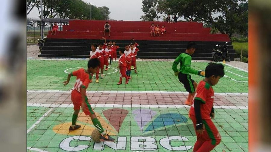 Jelang pagelaran sepakbola terbesar Piala Dunia 2018, Demam Piala Dunia 2018 menyebar dan menular ke pelosok Indonesia.