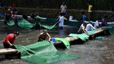 Ramadan sebentar lagi. Kementerian Agama sudah memutuskan 1 Ramadan jatuh pada Kamis (17/5) esok. Berbagai daerah di Nusantara pun sudah siap menyambut Bulan Suci. (ANTARA FOTO/Aditya Pradana Putra)