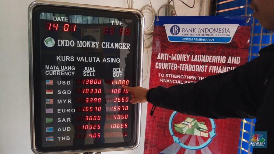 Nilai tukar rupiah terhadap dolar Amerika Serikat (AS) terus melanjutkan penguatannya.