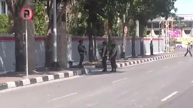 Polisi Sita 3 Samurai dan 1 Handycam Teroris Mapolda Riau