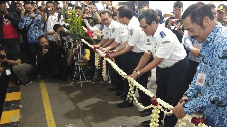 Satu rangkaian KA Solo Ekspres terdiri dari empat kereta dengan kapasitas angkut sebanyak 393 penumpang