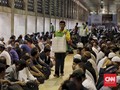 FOTO: Buka Puasa Pertama Ala Warga Ibu Kota
