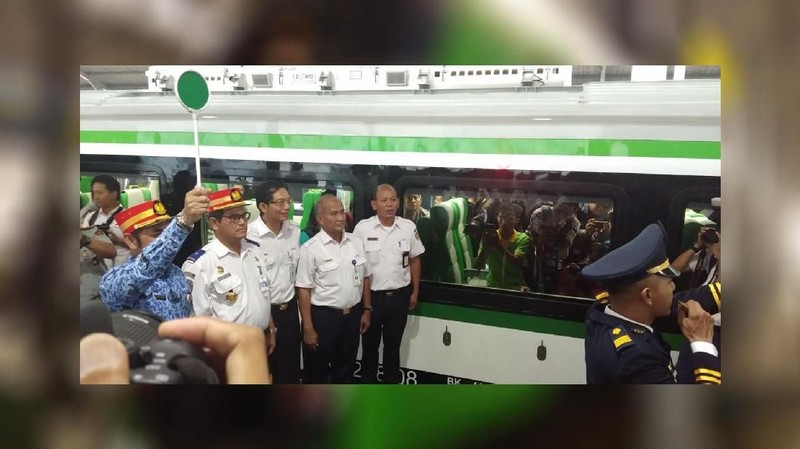 Satu rangkaian KA Solo Ekspres terdiri dari empat kereta dengan kapasitas angkut sebanyak 393 penumpang