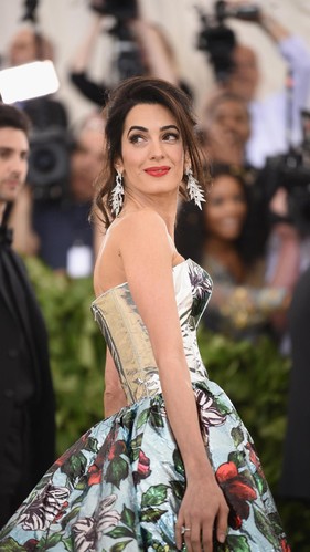 Amal Clooney Bikin Desainer Terkenal Ini Kesal, Ada Apa? Amal Clooney Bikin Desainer Terkenal Ini Kesal, Ada Apa?