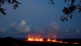Lava Gunung Kilauea Ciptakan Pulau Baru
