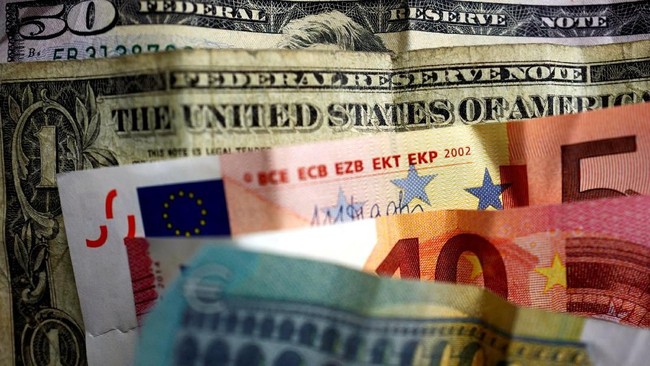 Eropa Tak Kompak Hadapi Dolar: Euro-Pound Tumbang, Franc Swiss Perkasa