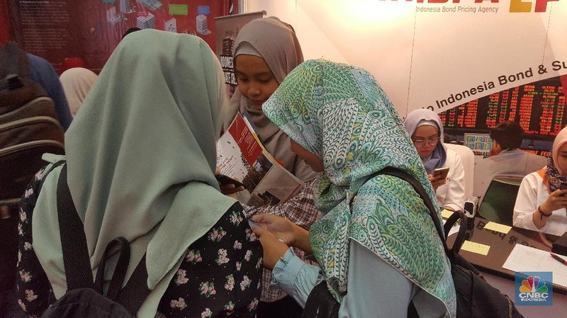 Peserta yang mengikuti program ini akan diberikan edukasi, pengenalan proses bisnis, dan pengenalan dunia kerja profesional di pasar modal.