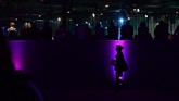 Pengunjung mendatangi konferensi internet 2018 re:publica di Berlin, Jerman. (AFP PHOTO / TOBIAS SCHWARZ)