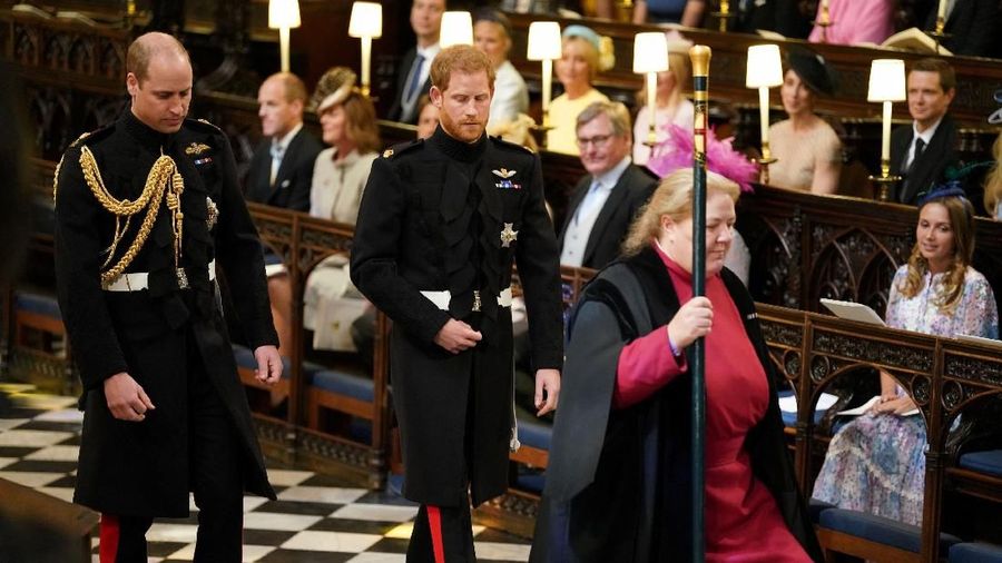 Pangeran Harry dan Meghan resmi menjadi pasangan suami istri