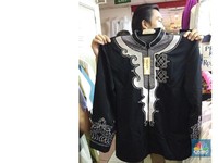 Dari Wakanda, Baju Koko Black Panther Laris di Tanah Abang