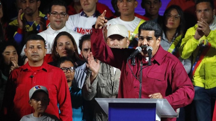 Maduro mengeluarkan serangkaian reformasi untuk mengatasi hiperinflasi di venezuela.