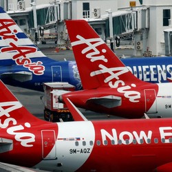 Mesin Terbakar, Pesawat AirAsia Tujuan China Kembali ke Kuala Lumpur