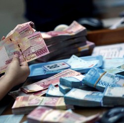 Perputaran Uang Selama Idul Fitri 2025 Diprediksi Turun, Kenapa?