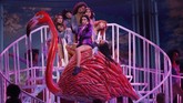 Musisi asal Inggris, Dua Lipa tampil menawan membawakan New Rules di atas panggung BBMAs. (REUTERS/Mario Anzuoni)