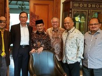 Habibie: dari N250, Bank Muamalat, Hingga Gedung Tertinggi