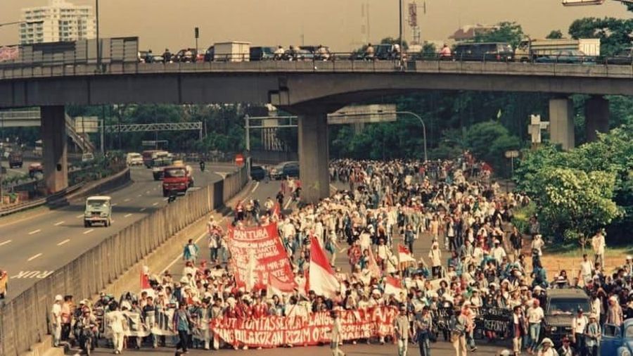 demo 20 mei 1998 (Dok Muhammad Firman Hidayatullah)