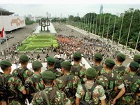 Kerusuhan Mei 1998: Cerita Prabowo Jadi Tukang Pijat Gus Dur