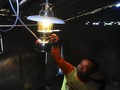 Ironi Elektrifikasi 99 Persen, Listrik Nyala Tak Lebih 6 Jam