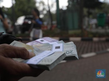 Penyebab Rupiah Loyo: Investor Mau Beli Surat Utang Trump
