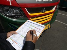 Kurangi Angka Kecelakaan Lebaran, Petugas Uji Kelayakan Bus