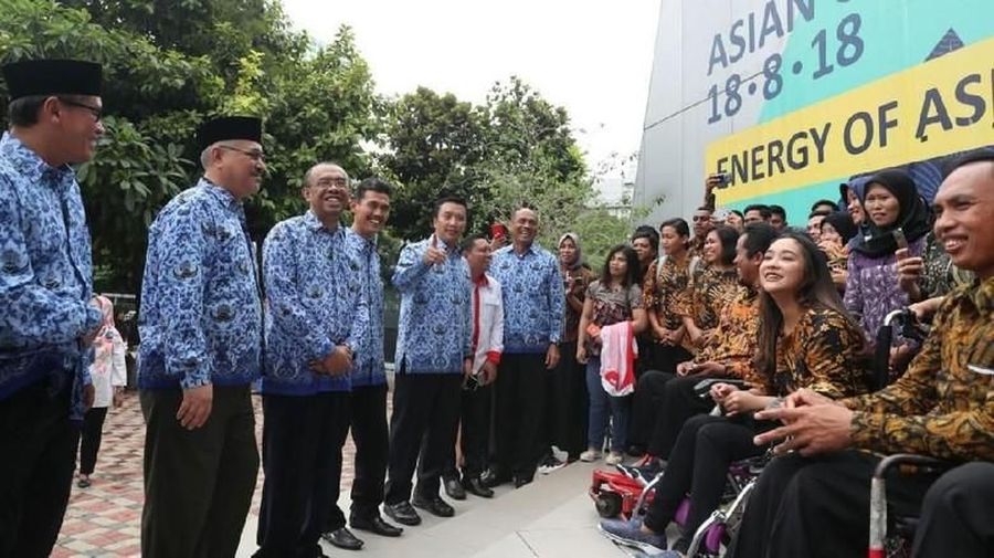 Pencairan THR untuk PNS di daerah telah diatur dalam Surat Edaran Kementerian Dalam Negeri tanggal 30 Mei 2018.