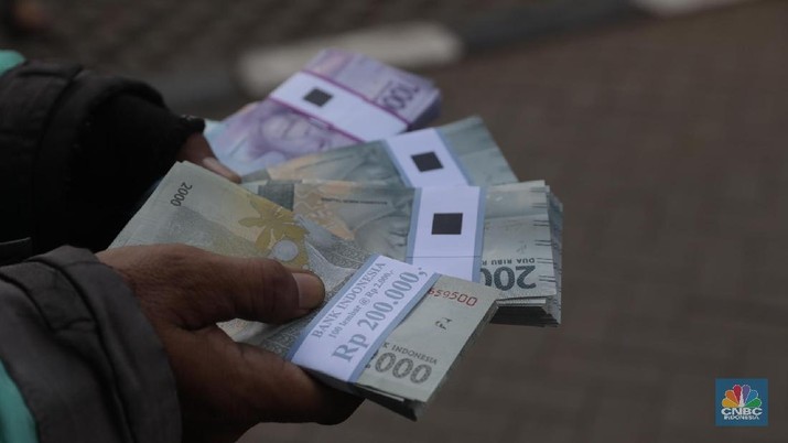 Di Spot dan Kurs Tengah BI, Rupiah di Bawah Rp 14.600/US$