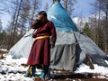 FOTO: Menjaga Identitas Dukha, Penggembala Rusa di Mongolia