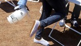 Dikabarkan, lebih dari 11.300 orang tewas dalam wabah Ebola di negara-negara Afrika Barat, Guinea, Liberia, dan Sierra Leone antara 2013 dan 2016, di mana otoritas kesehatan dikecam secara luas karena tanggapan mereka yang lamban. (REUTERS/Kenny Katombe)