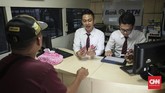 Penukaran uang pecahan kecil dapat dilakukan sejak pukul 09.00-14.00 WIB. (CNN Indonesia/ Hesti Rika)