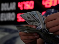 RI Doyan Impor Minyak, BI Akui Harus Siapkan Dolar 'Lebih'