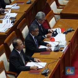 OJK dan 6 Bulan Deadline DPR untuk Benahi AJB Bumiputera