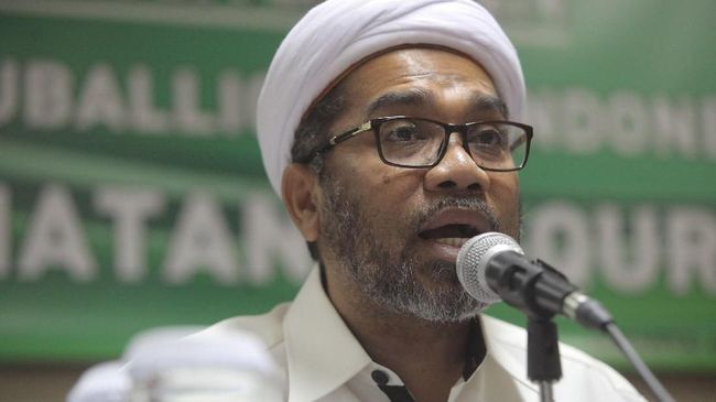 Ali Ngabalin, Tameng Istana dan 'Komisaris Timses' Jokowi