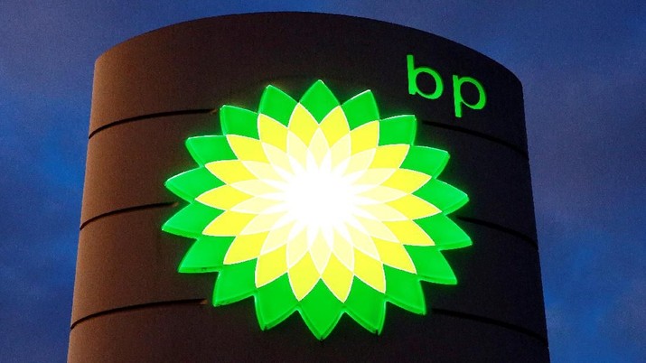 The logo of BP is seen at a petrol station in Kloten, Switzerland October 3, 2017. REUTERS/Arnd Wiegmann/File Photo/File Photo