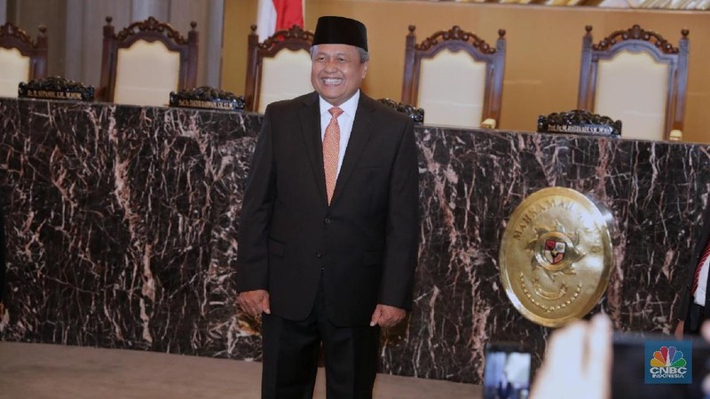 Mahkamah Agung (MA) resmi melantik Perry Warjiyo sebagai Gubernur Bank Indonesia (BI)