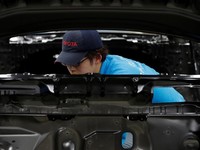 Jok Depan Lexus Lukai 2 Bocah, Toyota Didenda Rp 3,5 T