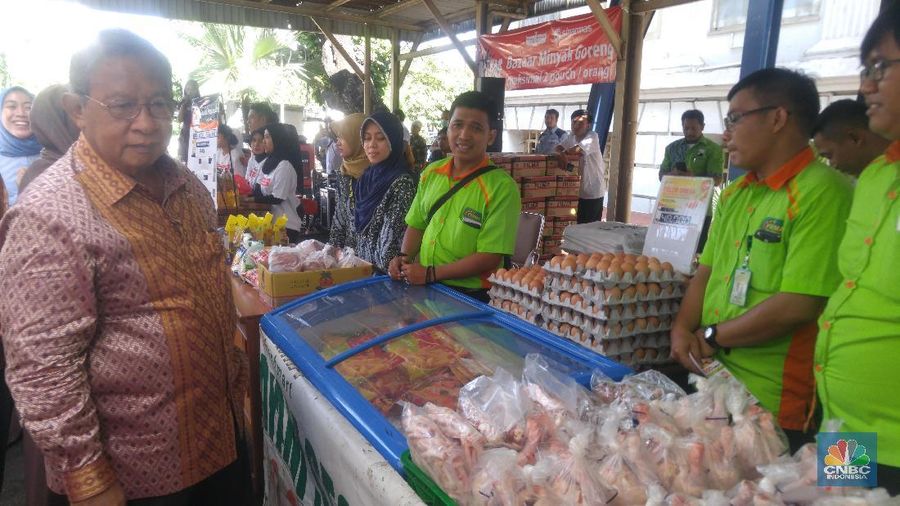 Inflasi Juni 2018 bergerak di kisaran 0,22% - 0,25%, atau tak jauh berbeda dari hasil survei pekan pertama yang dilakukan Bank Indonesia (BI)