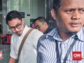 Adik Zumi Zola 'Ngacir' Usai Diperiksa Penyidik KPK