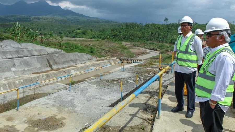 Kementerian PUPR menargetkan pembangunan 65 bendungan pada 2015-2019.