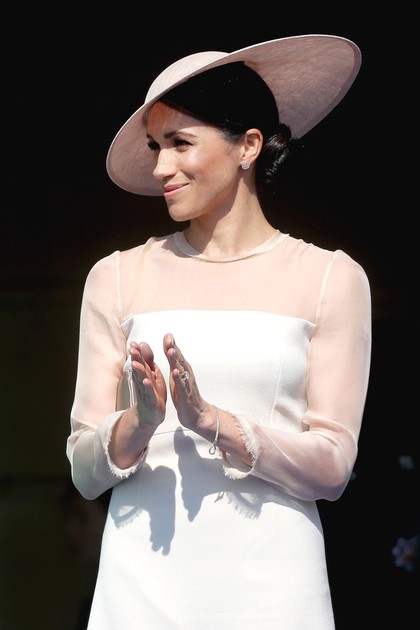 Anting Rp 40 Juta yang Dipakai Meghan Markle Habis Terjual dalam 10 Menit Anting Rp 40 Juta yang Dipakai Meghan Markle Habis Terjual dalam 10 Menit