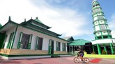 Masjid Al Amin di Desa Wani II, Kabupaten Donggala, Sulawesi Tengah dibangun pada 1906 dan menjadi salah satu peninggalan syiar Islam di Sulawesi Tengah. (ANTARA FOTO/Mohamad Hamzah)