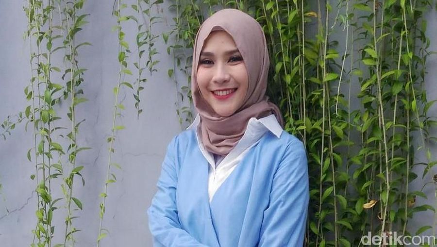 Sukses berjualan baju muslim membuat artis Zaskya Adya Mecca ketagihan untuk mencoba bisnis lainnya. Ia ingin menjajal bisnis perawatan wajah atau skin care.