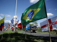 Tanda Terbaru Kiamat Kartu Kredit Muncul di Brasil