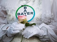 Bisnis Farmasi Tumbuh Lambat, Bayer Alihdaya Riset Obat