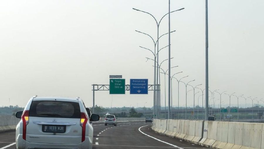 Jalur satu arah akan dilakukan mulai dari Tol Cikampek Km 29 hingga Km 263 Brebes Barat, Jawa Tengah.