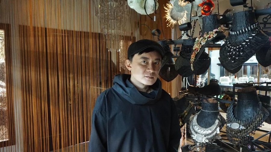 Cerita Rinaldy Yunardi tentang perjalanan karirnya hingga karyanya dipakai oleh Madonna di Met Gala 2018