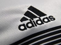 Duh! Adidas Tersangkut Skandal, Pegawai di China Gelapkan Jutaan Dolar