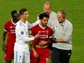 Cedera Bahu, Salah Menangis di Final Liga Champions 2018
