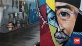 Banyak objek yang menjadi inspirasi warga dalam membuat mural, namun biasanya mereka mengambil tema-tema dalam kehidupan sehari-hari. (CNN Indonesia/Andry Novelino)