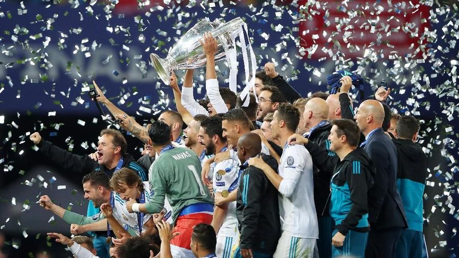 Real Madrid menang lewat sepasang gol yang dicetak Gareth Bale dan satu gol Karim Benzema, sementara Liverpool hanya mampu mencetak satu gol lewat Sadio Mane
