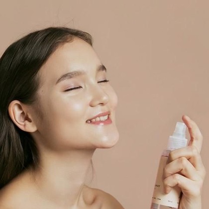 5 Face Mist yang Menyegarkan Wajah Saat Cuaca Panas di Bulan Ramadan 5 Face Mist yang Menyegarkan Wajah Saat Cuaca Panas di Bulan Ramadan